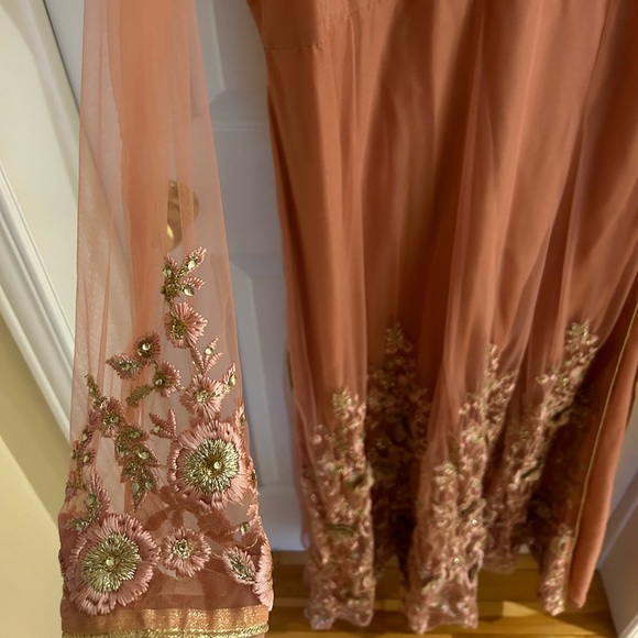 Anarkali Dusty Pink - Picture 7 of 9